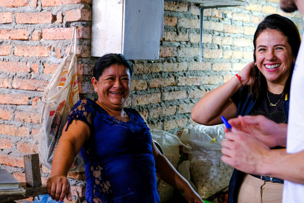 Ecuador, reportage fotografico 'Buenvivir' di Emanuele Rippa e Adela Zotaj, microfinanza etica in viaggio con Cresud, 2022