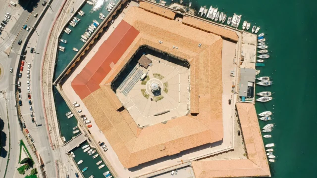 Molo Sud dall'alto, luogo dove si terrà l'assemblea elle persone socie.