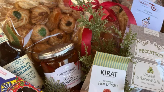 Immagine pacco natale