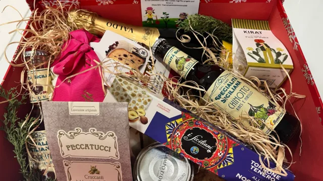 Pacchi clienti natale